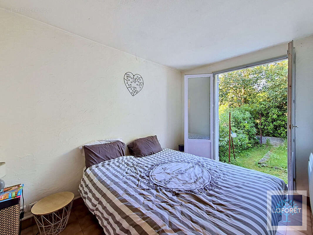Appartement à VALLAURIS