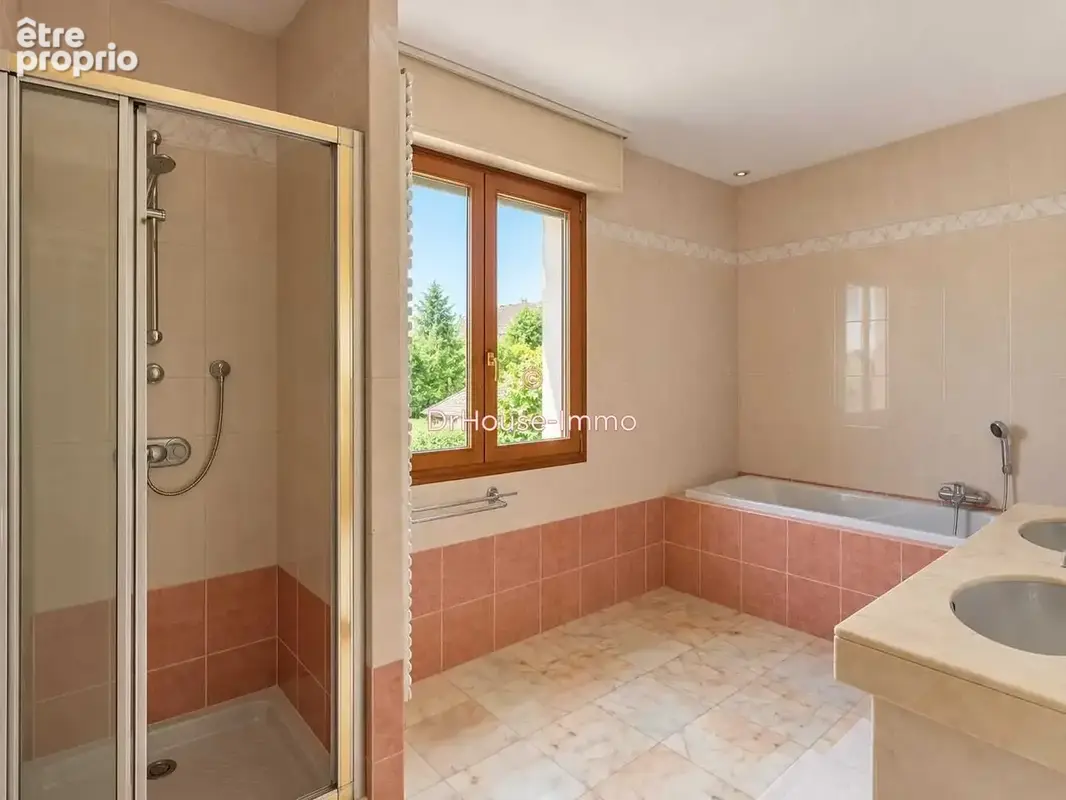 Maison 9 pièces 219 m² à vendre à Montargis (45200) - photo 6