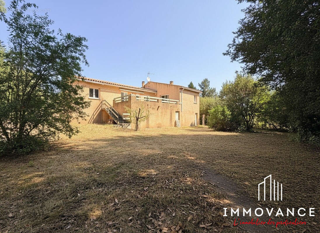 Maison 132 m² à Saint-Drezery  - photo 5