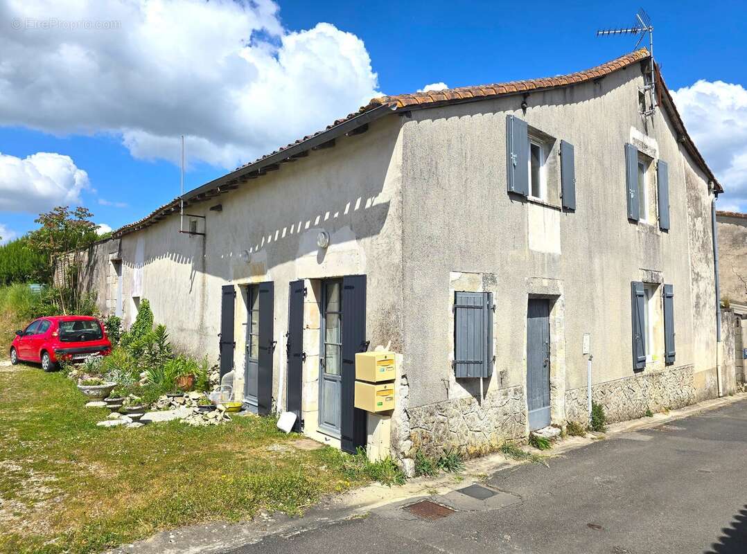 Maison à VERTEUIL-SUR-CHARENTE