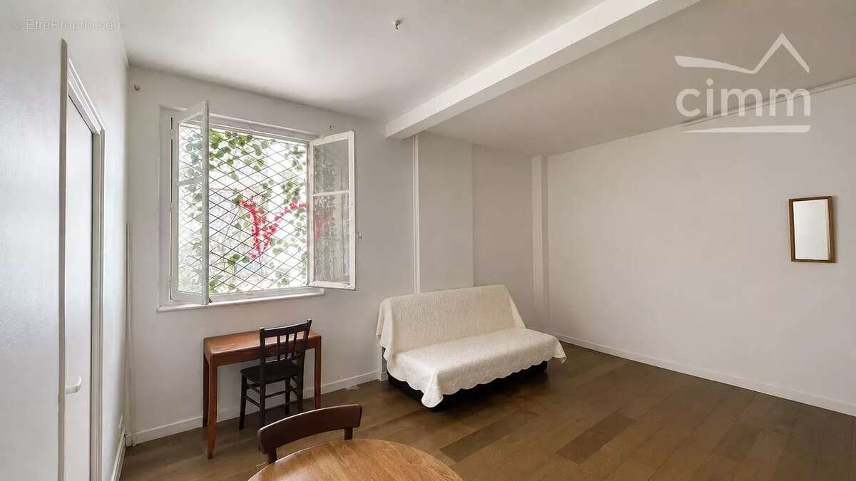 Appartement à PARIS-19E