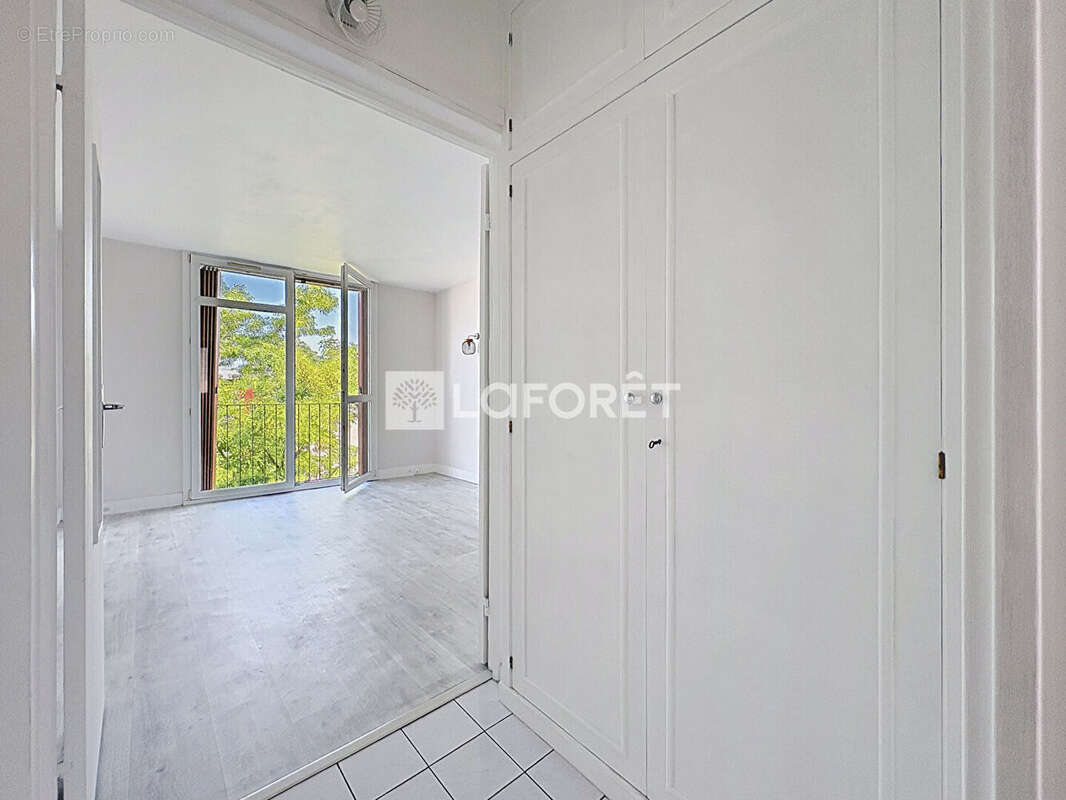 Appartement à ROMAINVILLE