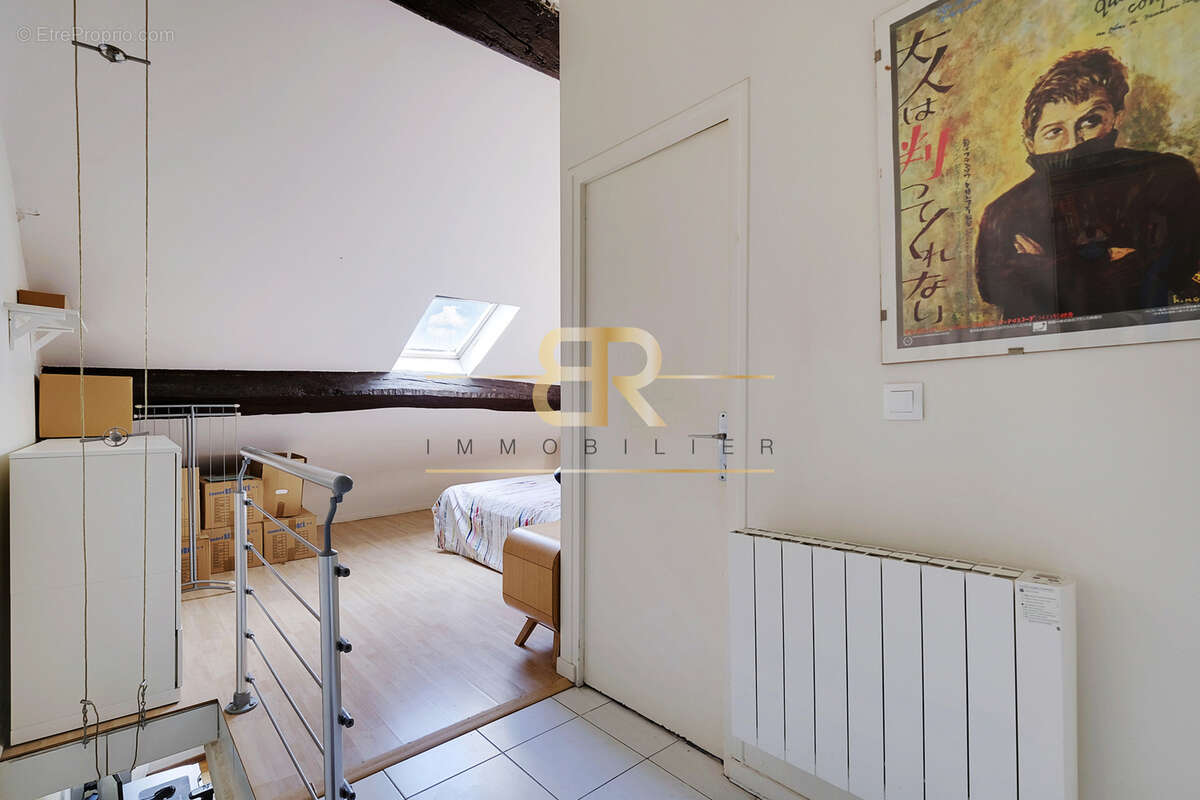 Appartement à PARIS-1E