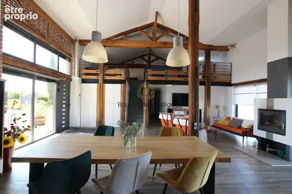 A 15 km a l'est de tournus, belle longere du xixe siecle avec piscine et dependances terrain 2912 m² - photo 11