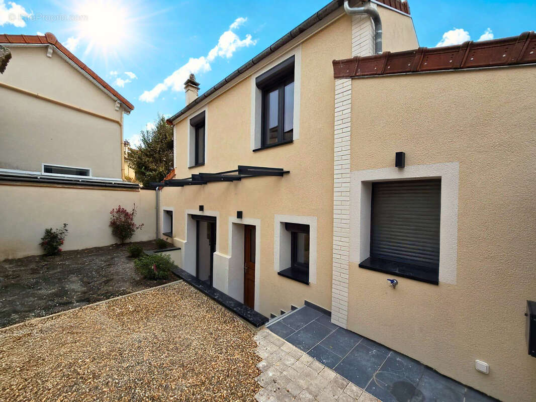 Maison à CHAMPIGNY-SUR-MARNE