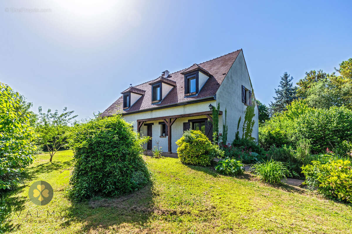 Maison à CIVRY-LA-FORET
