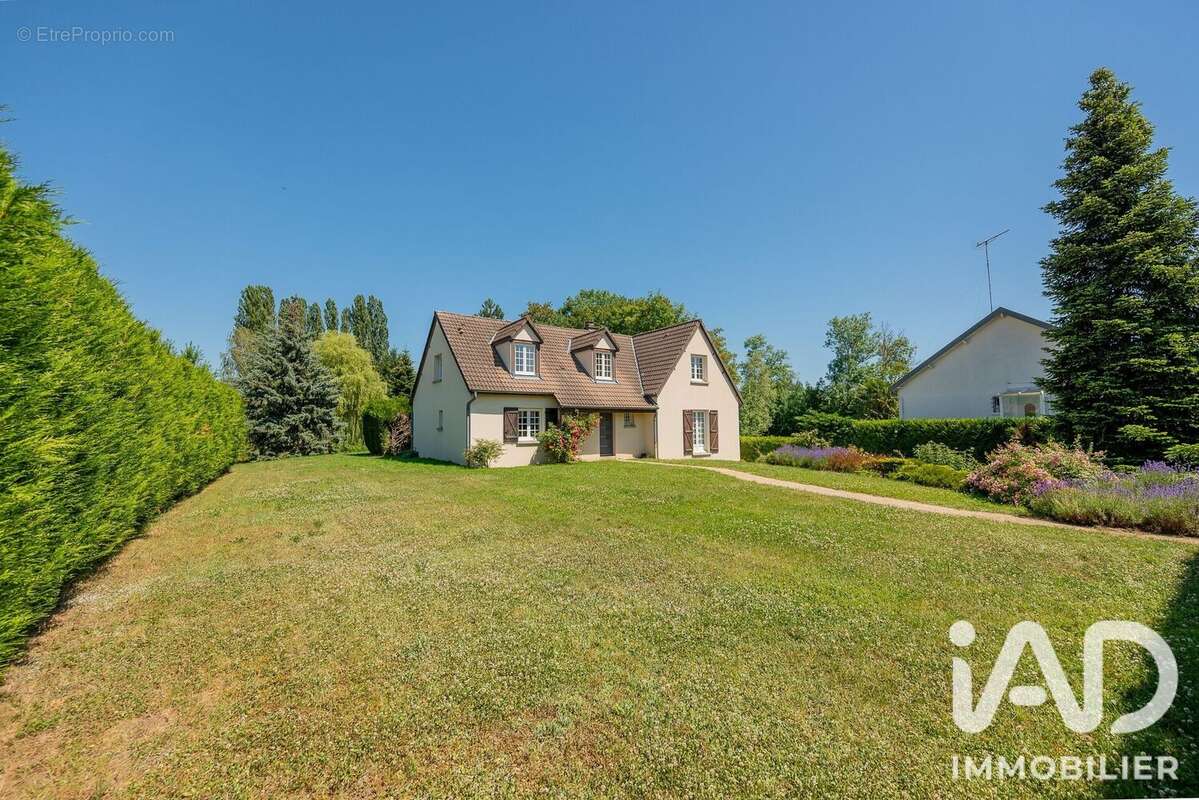 Maison 169 m² à Les Ayvelles  - photo 3