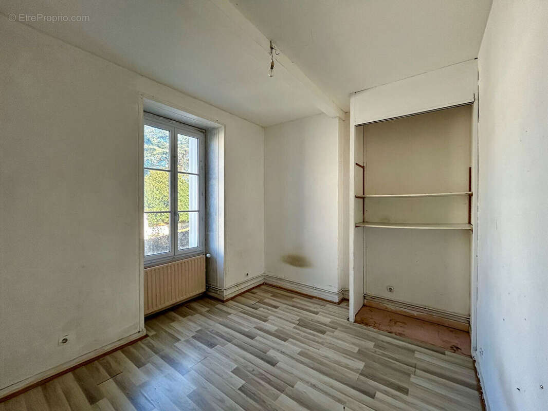 Immeuble de rapport Niort centre 3 appartements T2 - photo 9