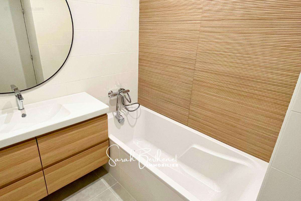 Appartement à CHAMPAGNE-AU-MONT-D'OR