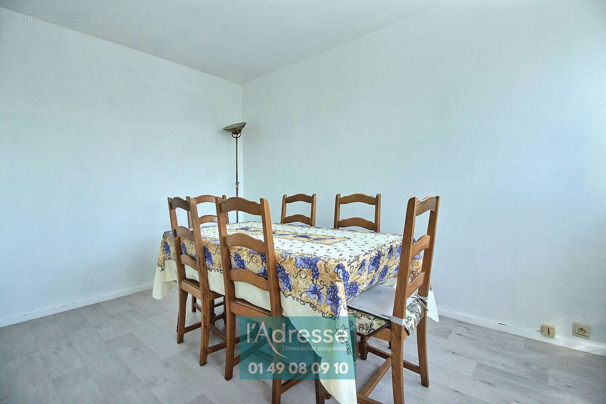 Appartement à L&#039;HAY-LES-ROSES