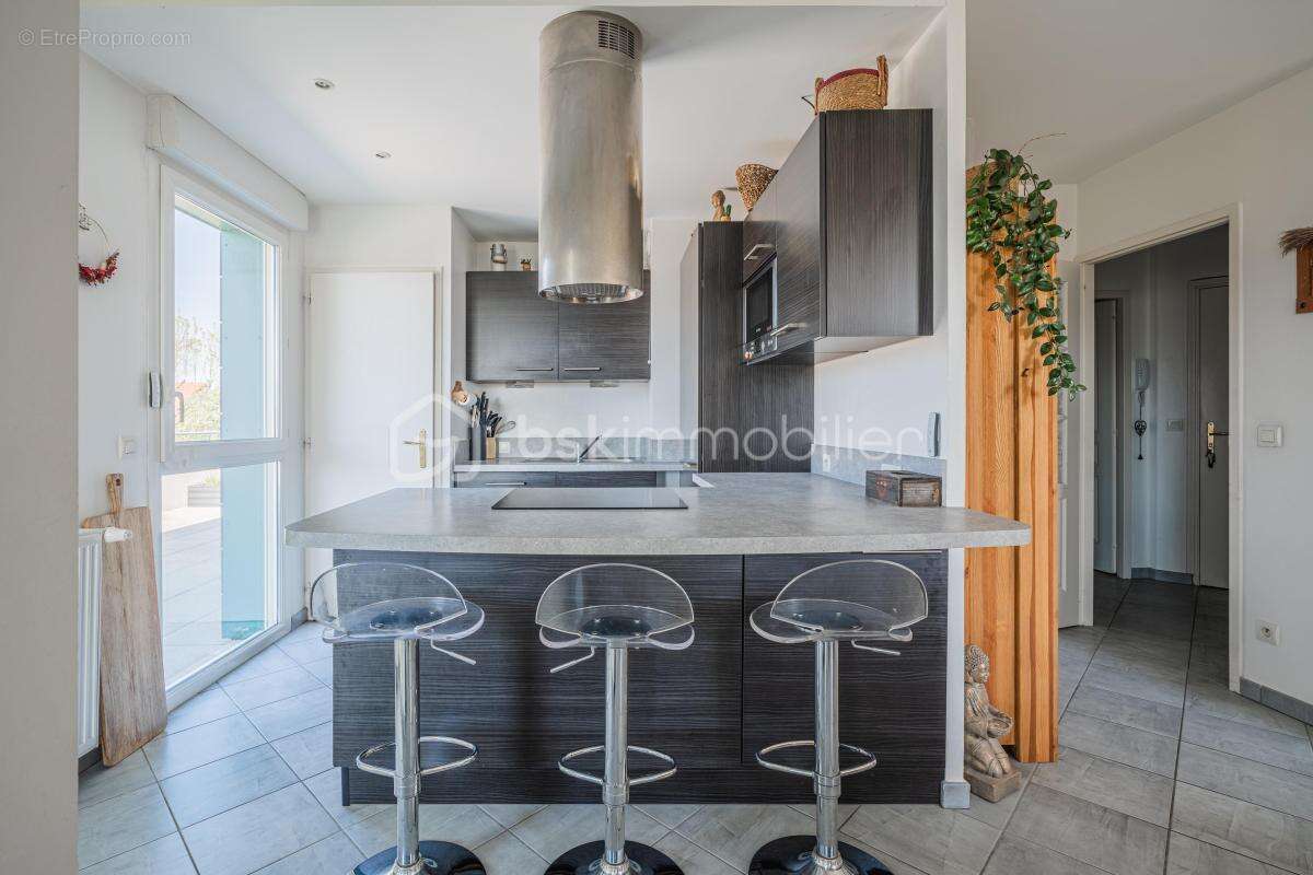 Appartement à SALES