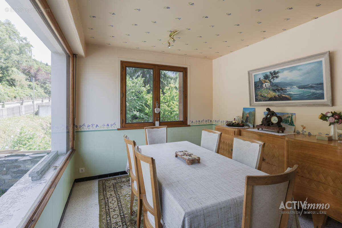Propriété avec plusieurs appartement et terrain - photo 4