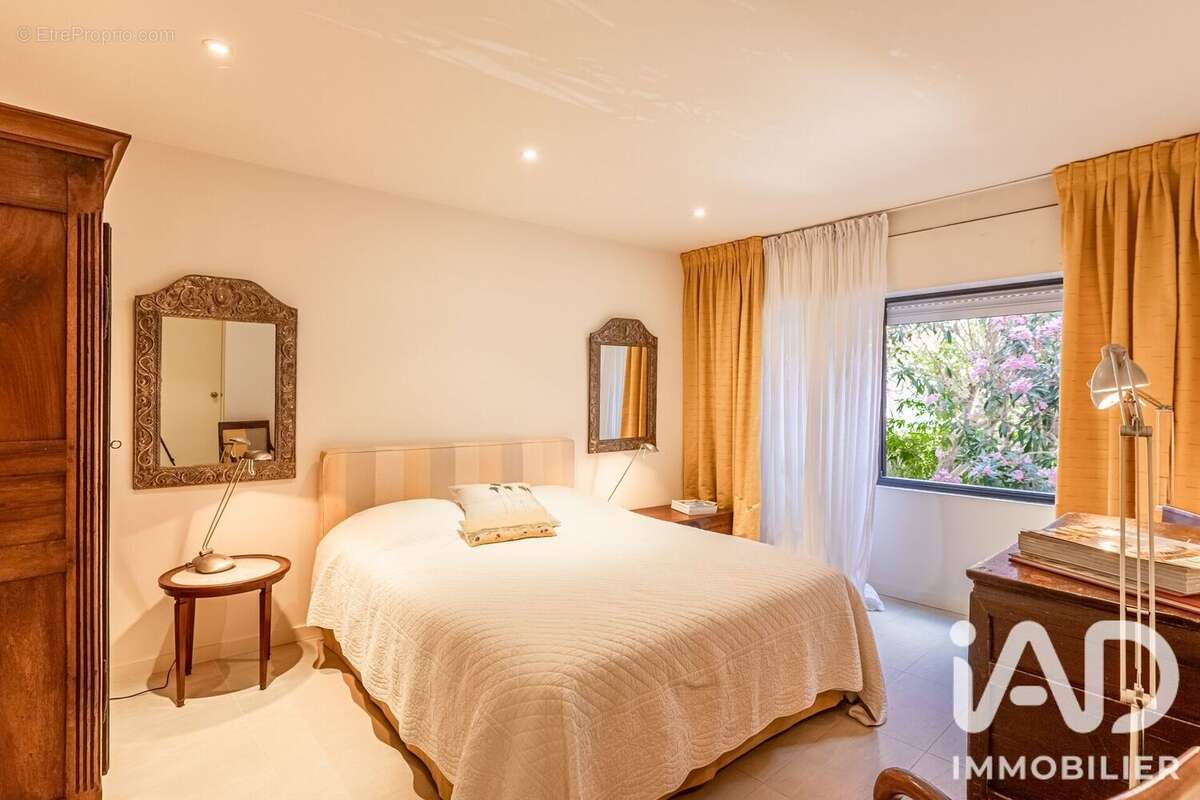 Maison 298 m² à Antibes  - photo 7