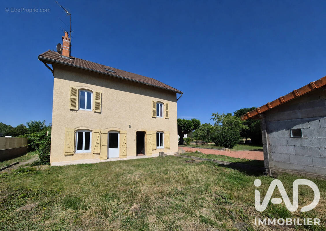 Photo 1 - Maison à POUILLY-SOUS-CHARLIEU