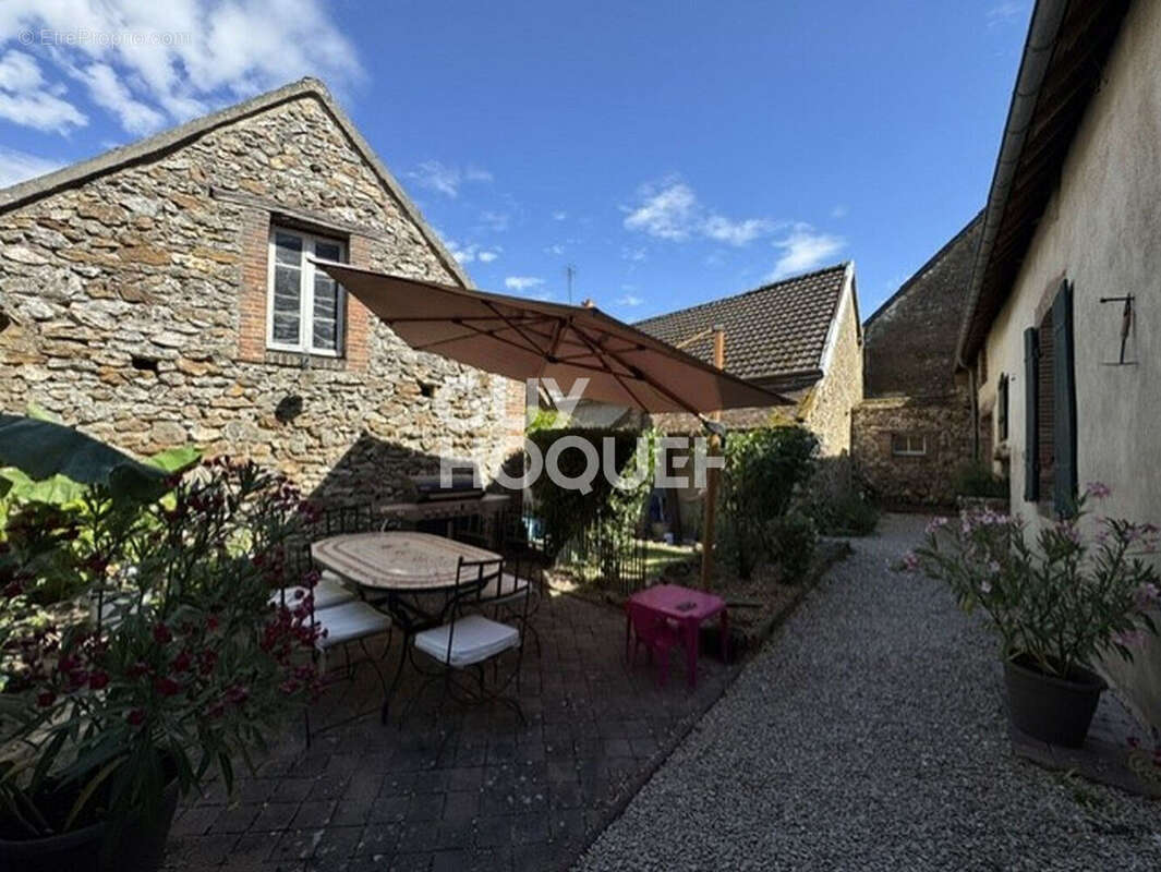 Vente d'une maison 7 pièces à BARBONNE FAYEL - photo 8