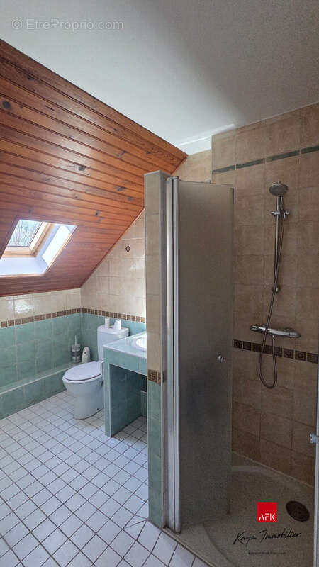 Salle d'eau - Maison à VETRAZ-MONTHOUX