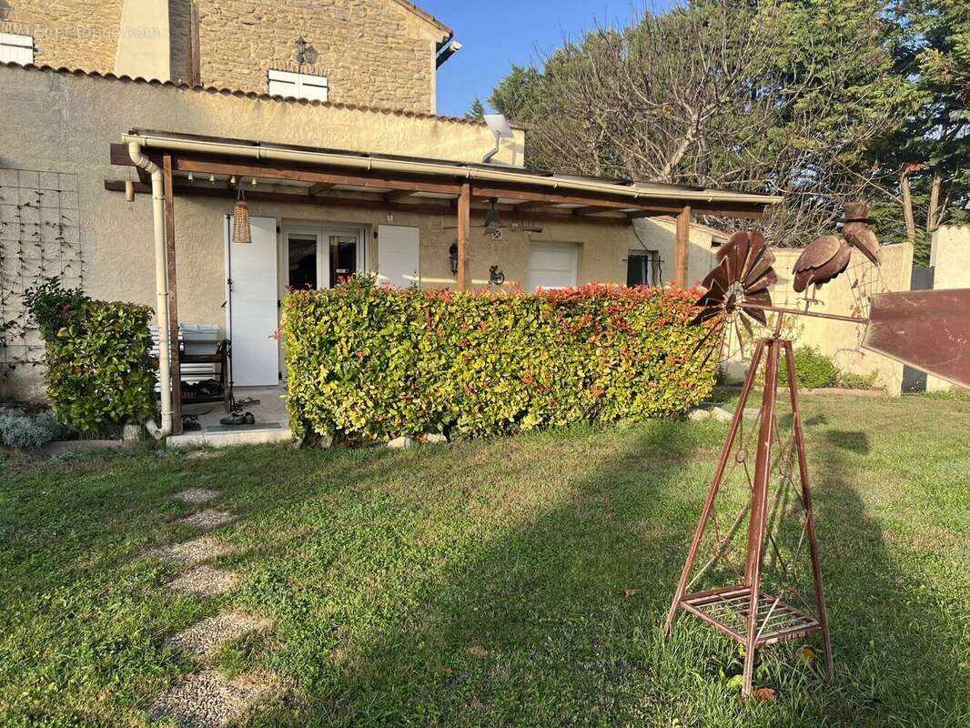 Maison à L&#039;ISLE-SUR-LA-SORGUE