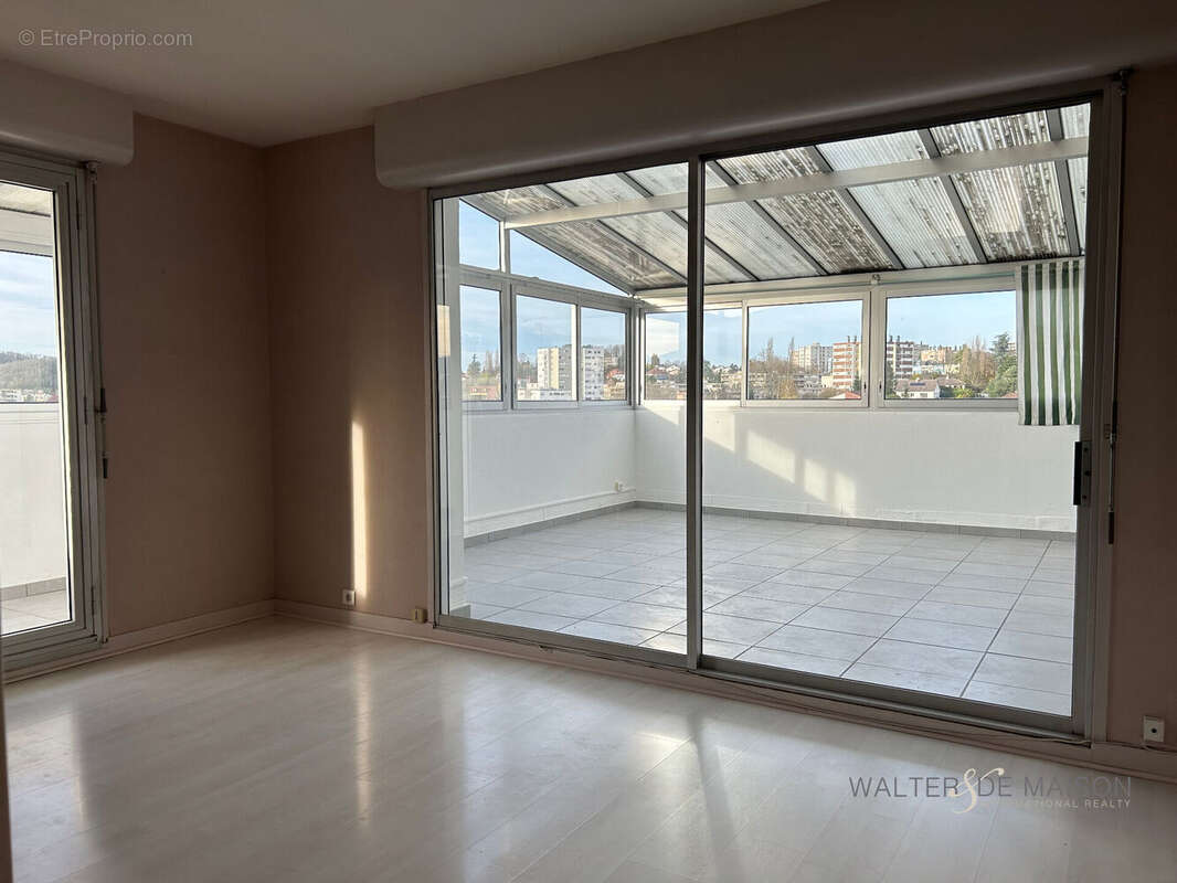 Appartement à LONS-LE-SAUNIER