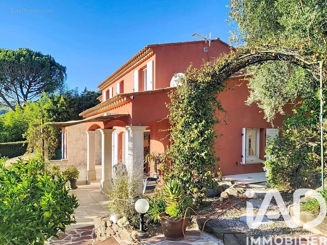 Photo 3 - Maison à LES ADRETS-DE-L&#039;ESTEREL