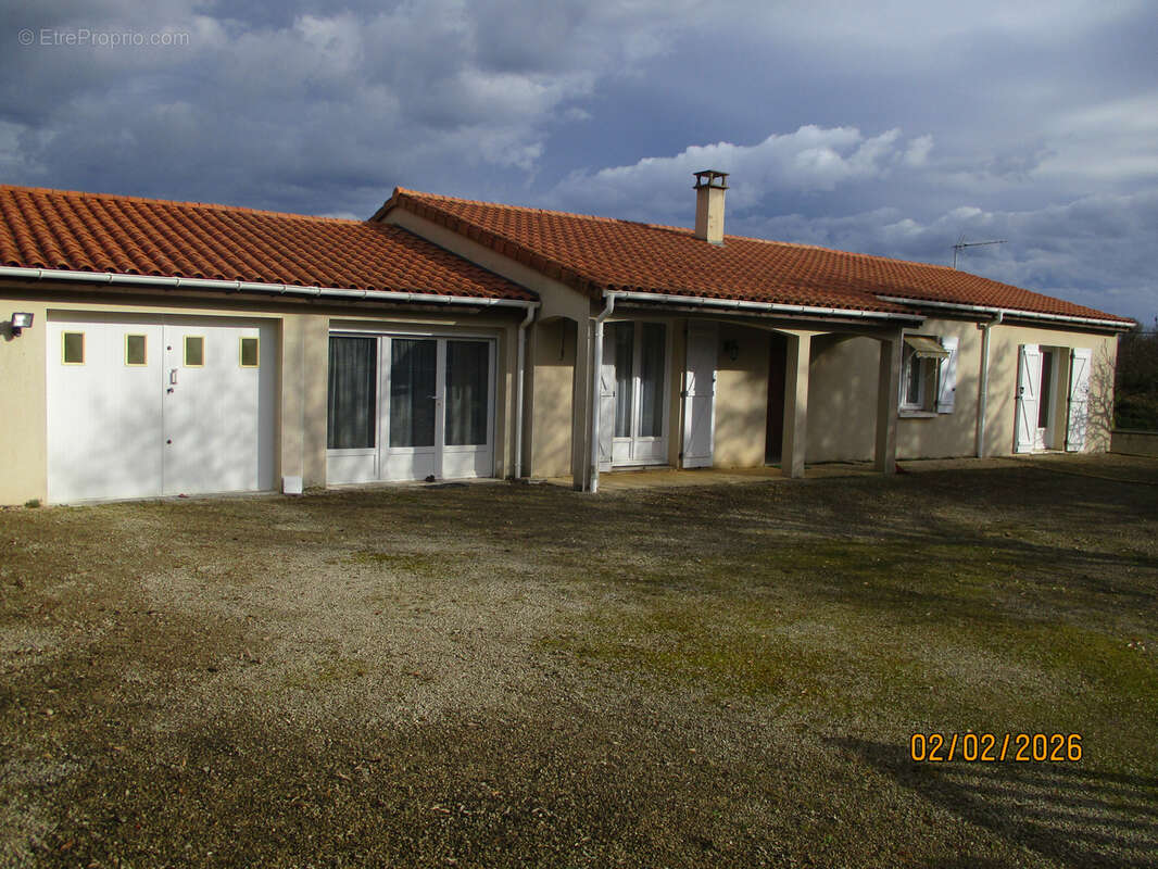 Maison à COUHE