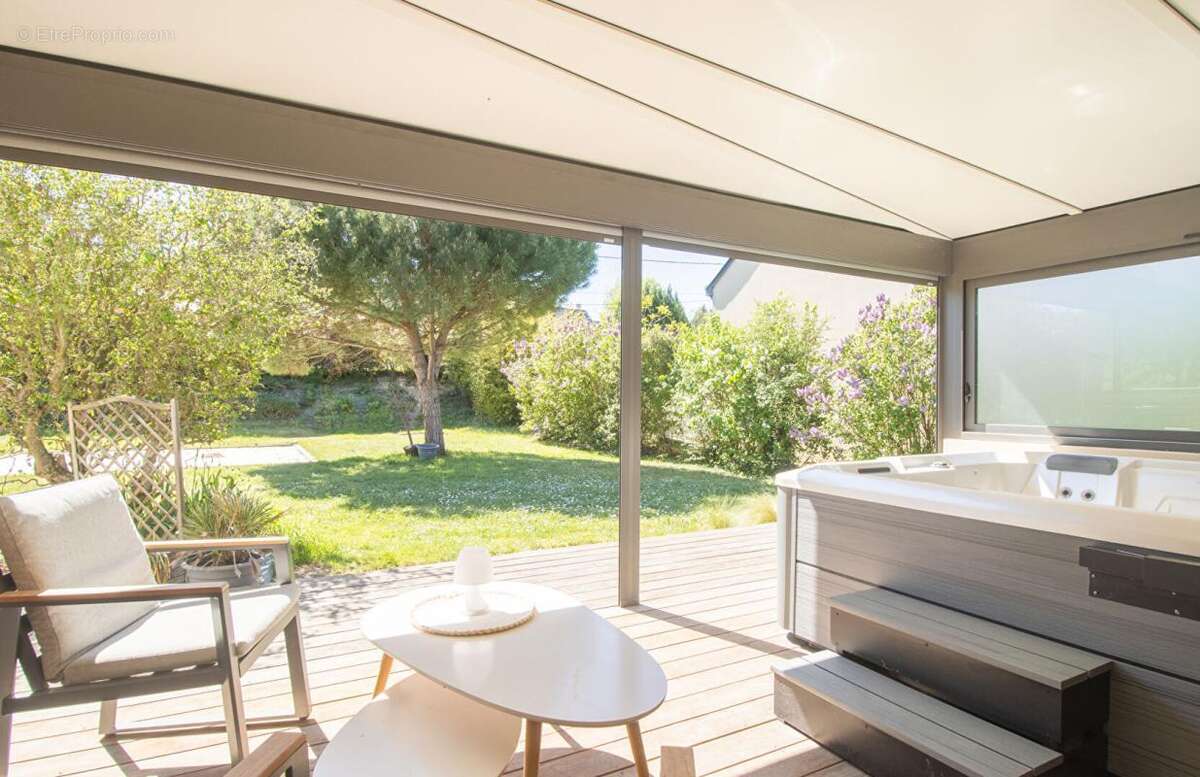 Maison à LONGUE-JUMELLES