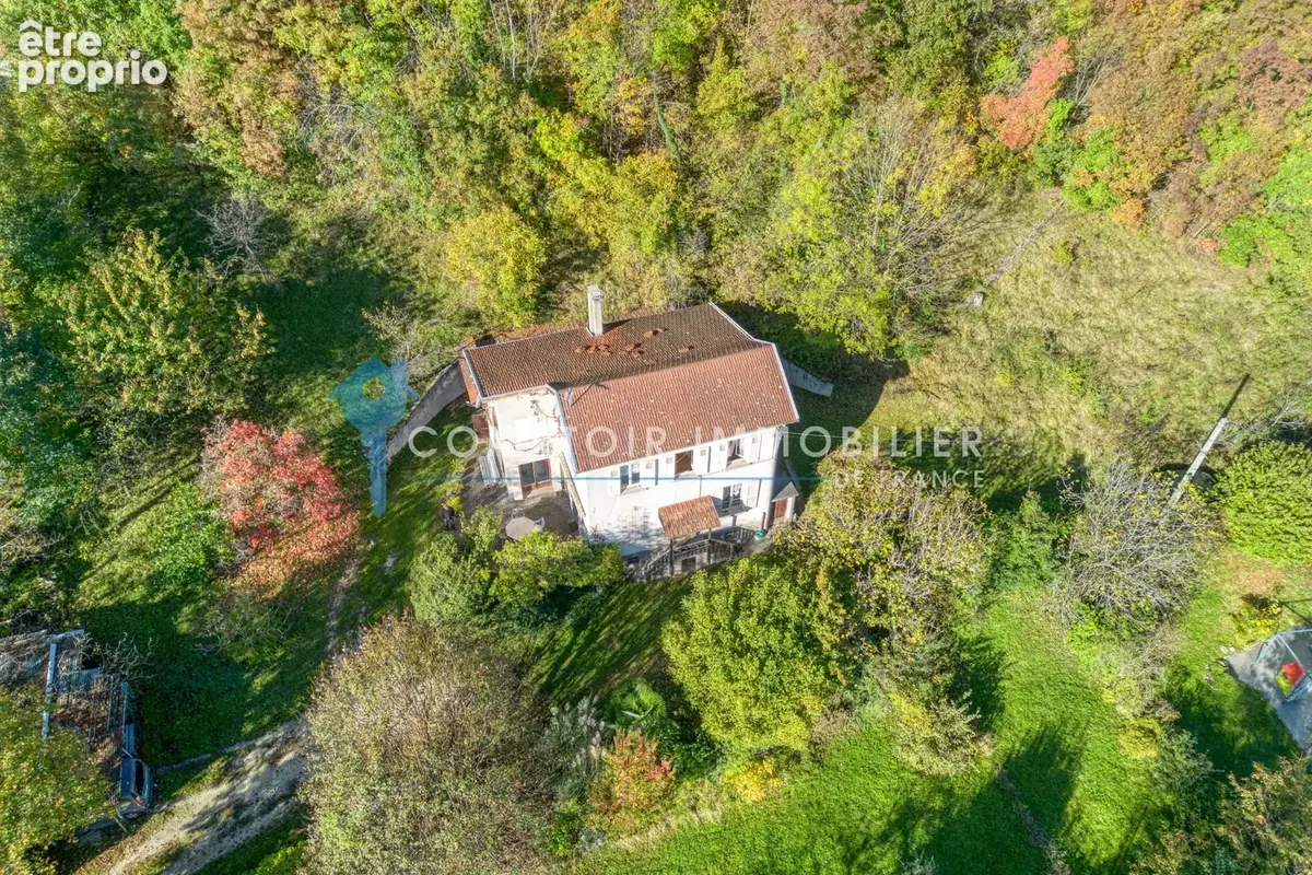 Dpt (38) - Isère -  Propriété de 140m2 sur un terrain de 7708 m2 - photo 3
