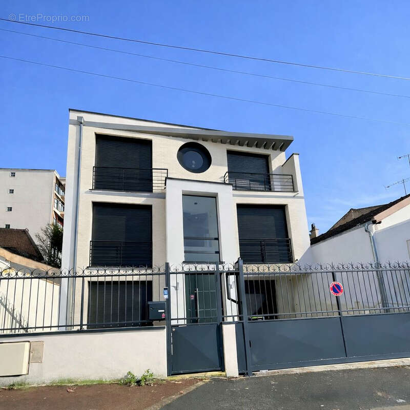 Maison à MONTREUIL
