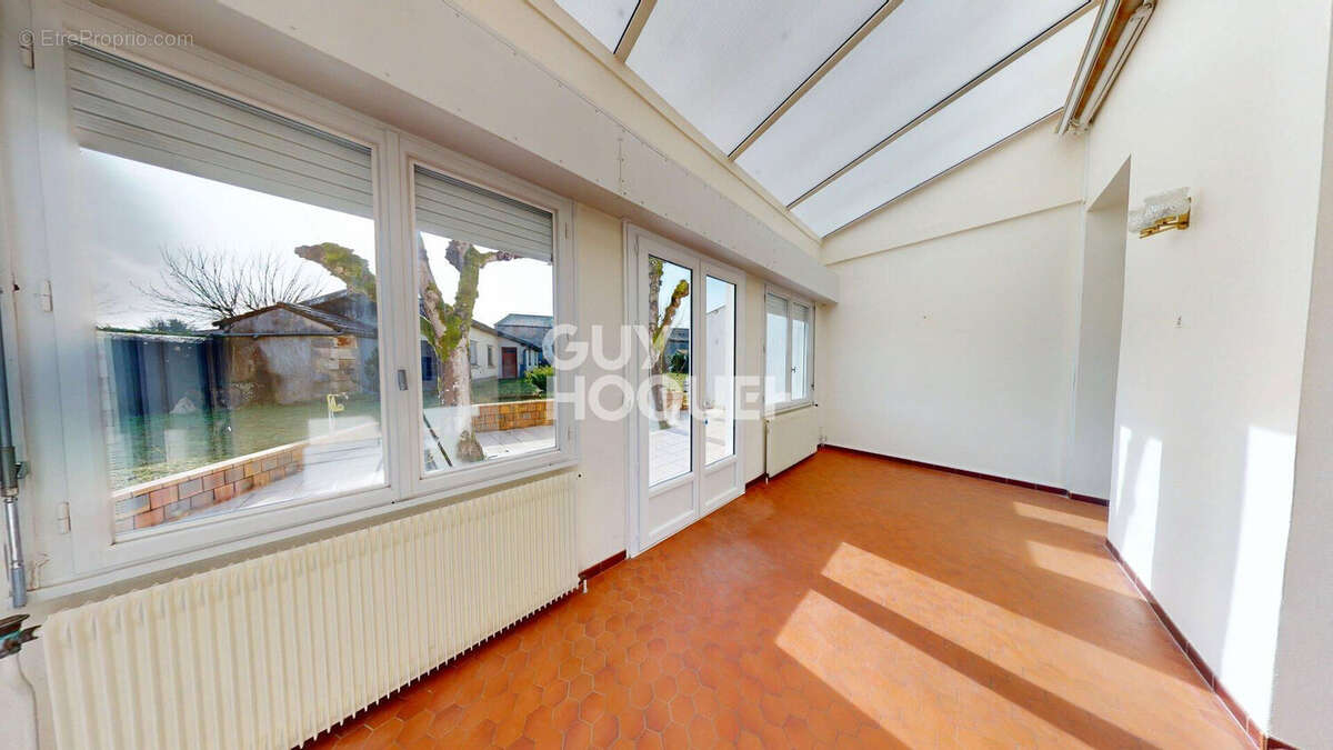 Maison bourgeoise de 200m2, avec dépendance et jardin - photo 11