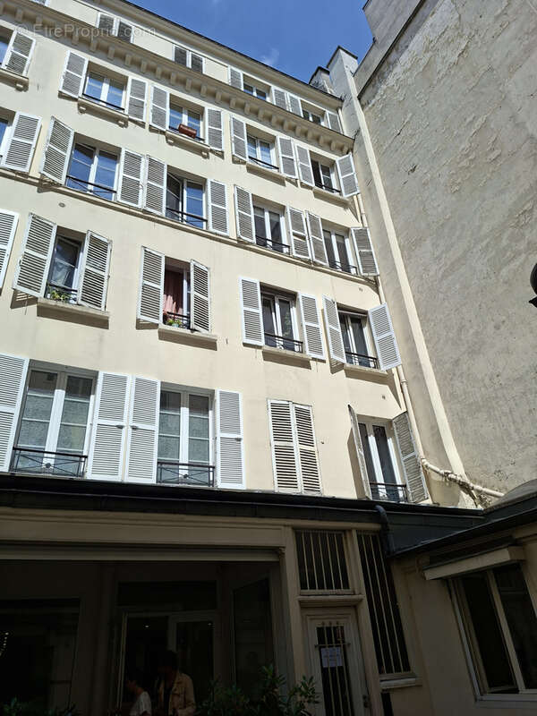 Appartement à PARIS-3E
