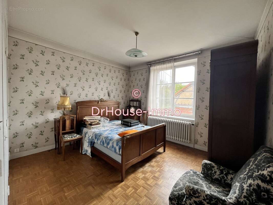 Maison à NEUVY-SAINT-SEPULCHRE