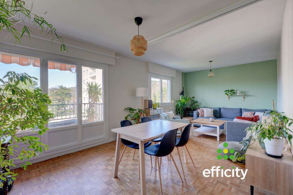 Appartement à OULLINS