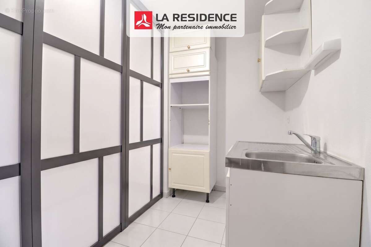 Appartement 65 m² à Roquebrune-Sur-Argens  - photo 4