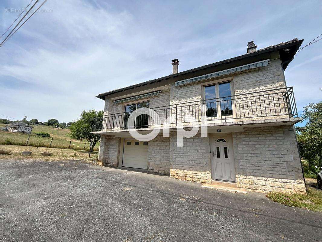 Maison à BRIGNAC-LA-PLAINE