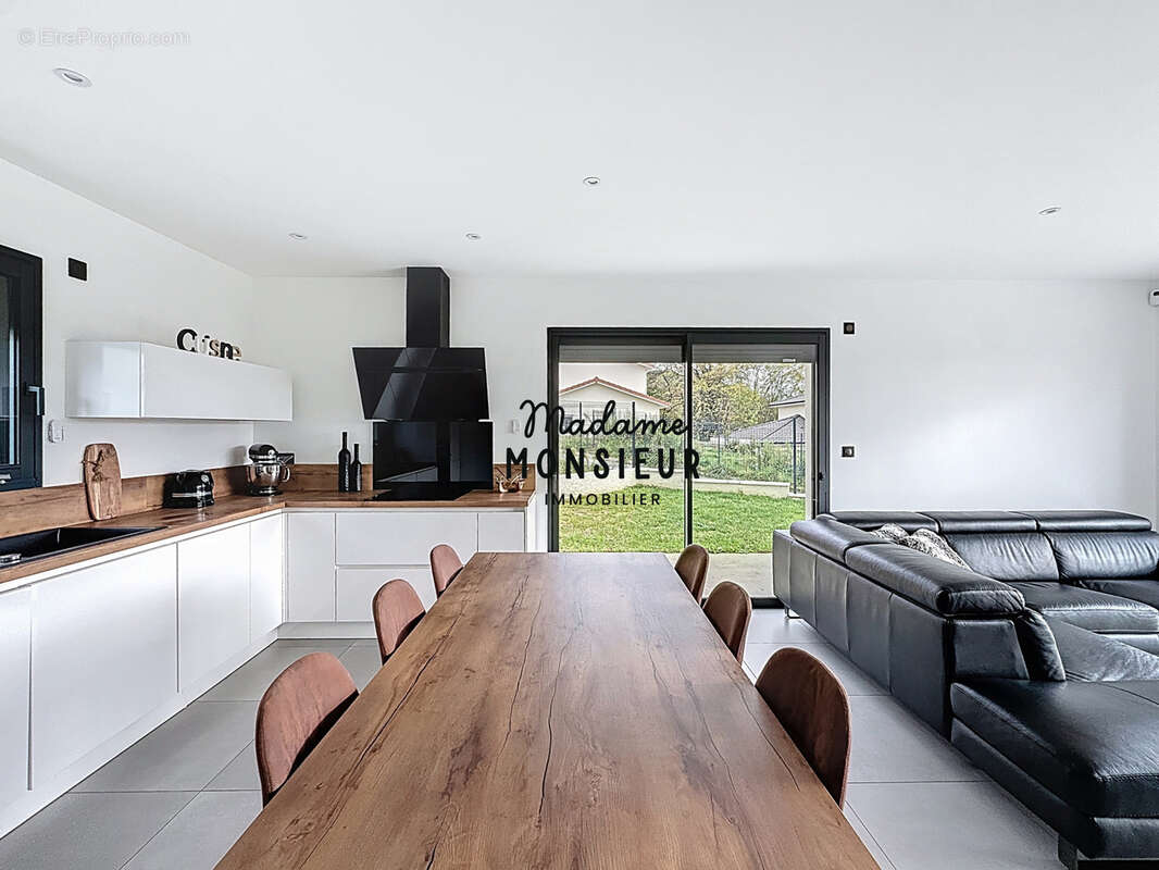 Maison à BOURGOIN-JALLIEU