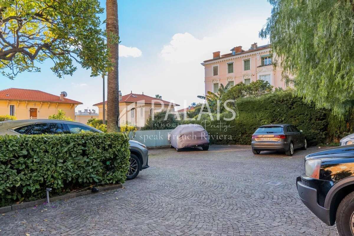 Appartement à BEAULIEU-SUR-MER