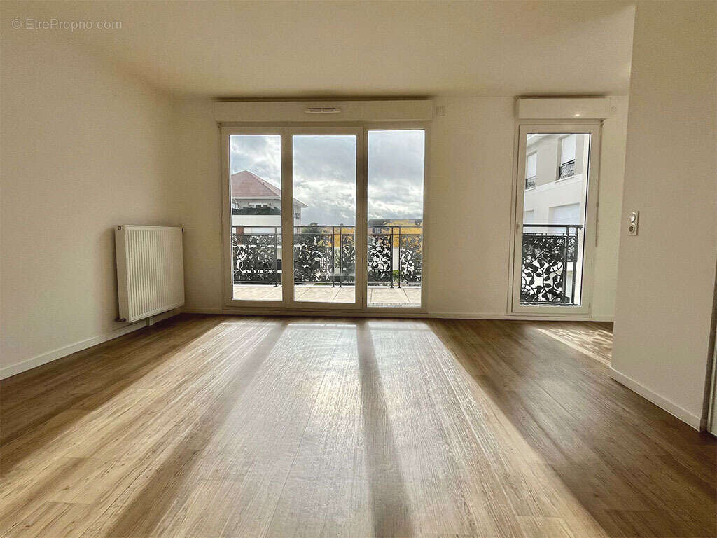 Appartement à JOUY-LE-MOUTIER
