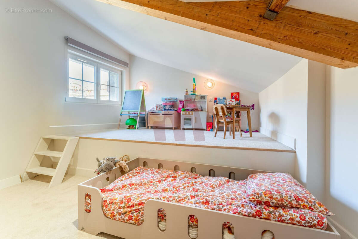 Appartement à VILLENEUVE-LES-AVIGNON