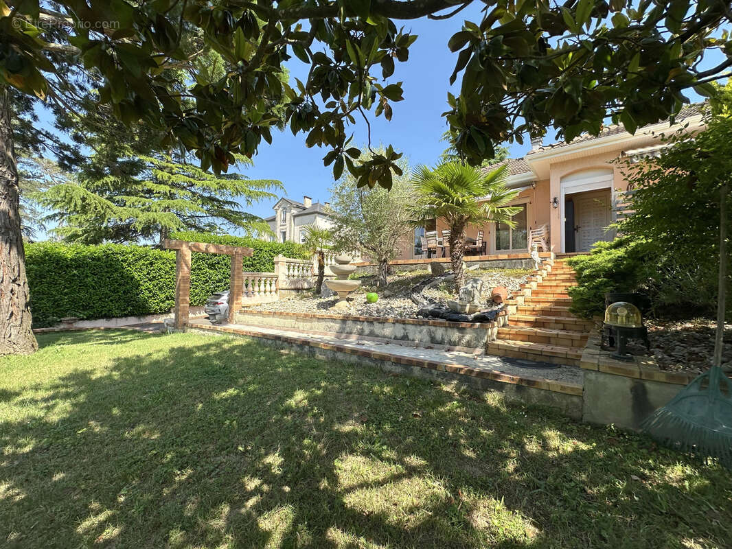 Maison à CHEYSSIEU