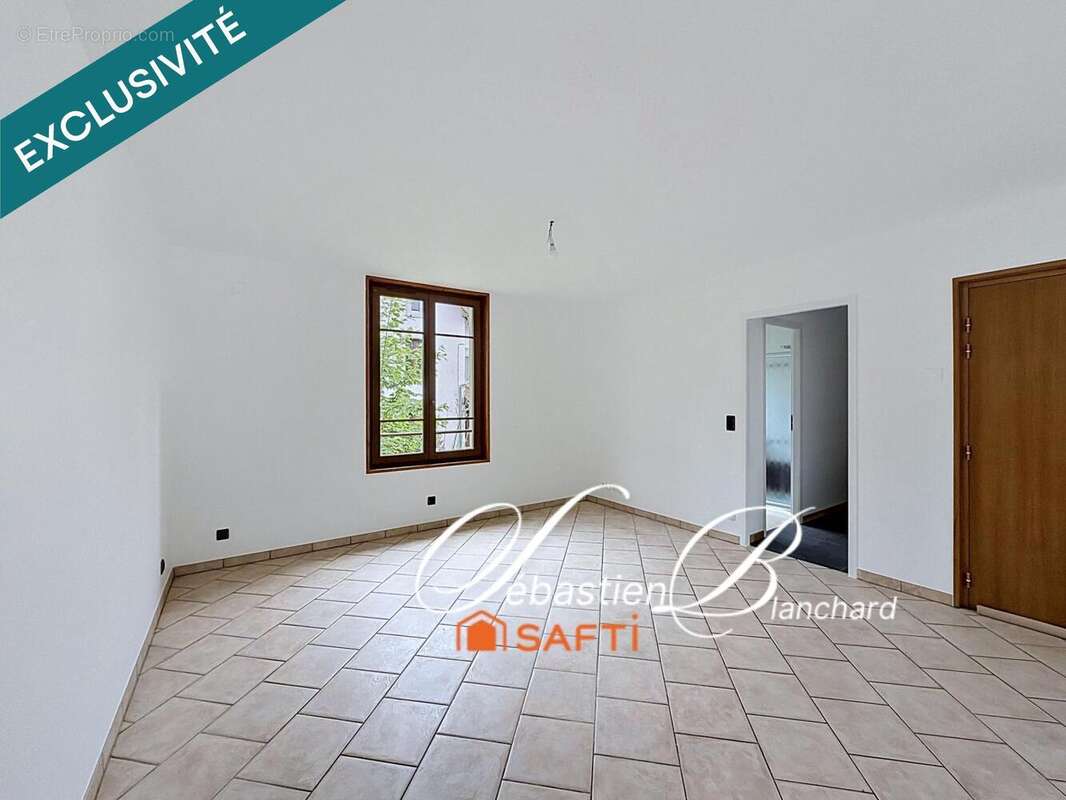 Photo 2 - Appartement à BELLEGARDE-SUR-VALSERINE