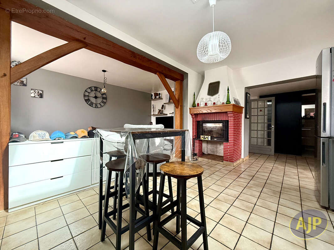Maison à SAINTE-PAZANNE