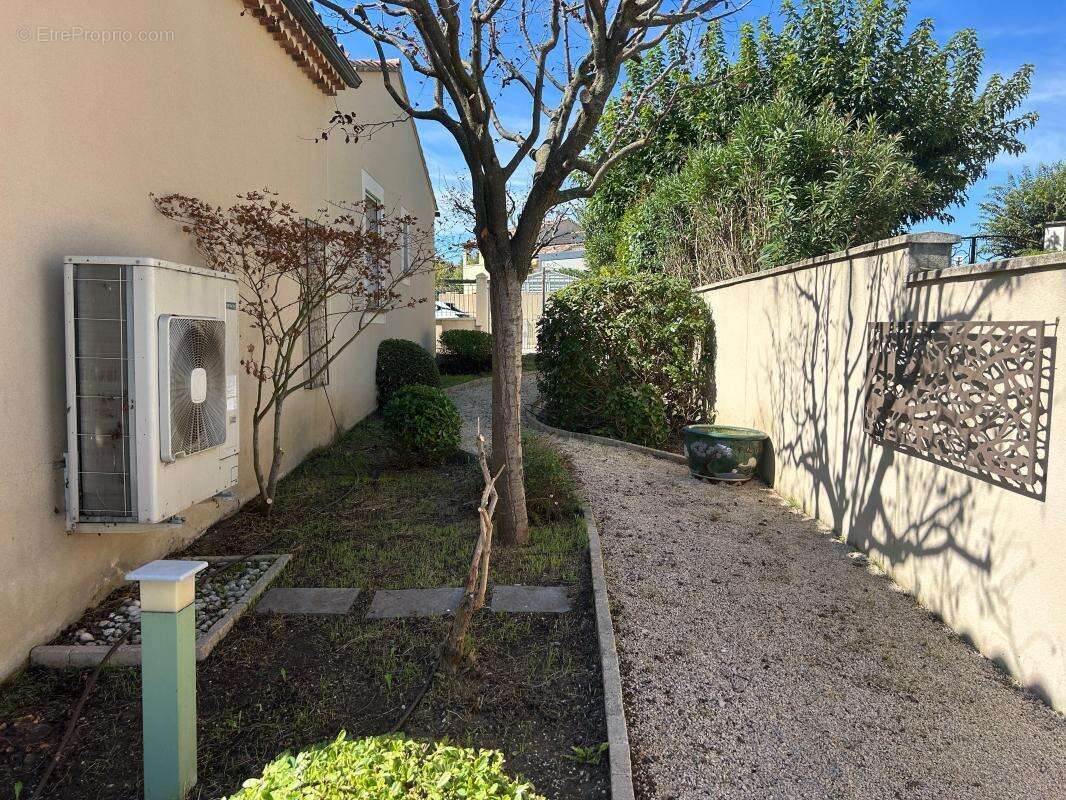 Maison à VAISON-LA-ROMAINE