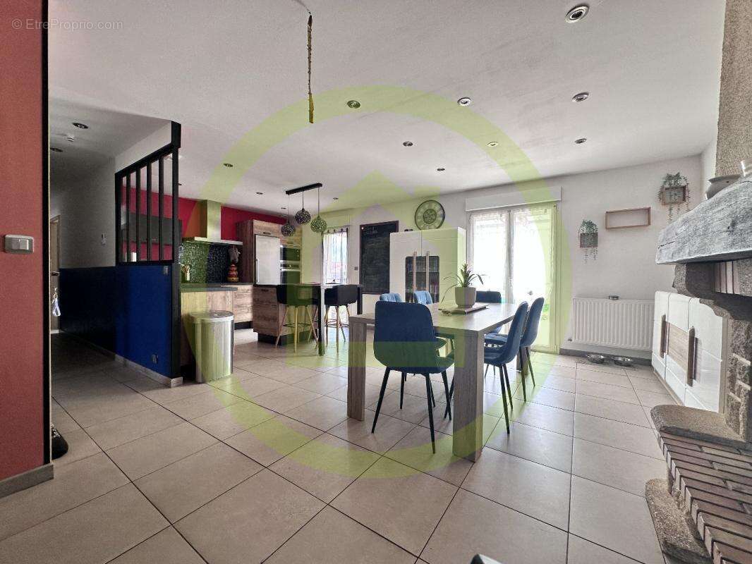 Maison à CONFLANS-EN-JARNISY