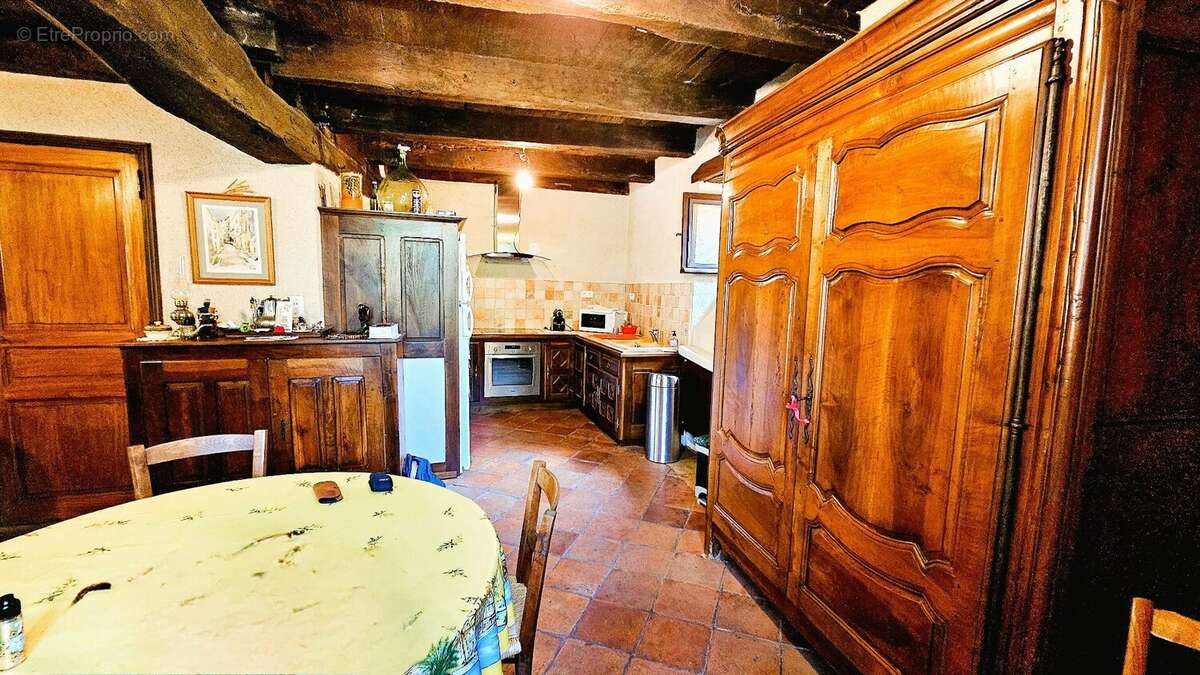 Authentique demeure avec grange et jardin - photo 6