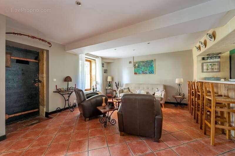 Maison à vendre 6 pièces VILLEFRANCHE SUR SAONE (69) - photo 4