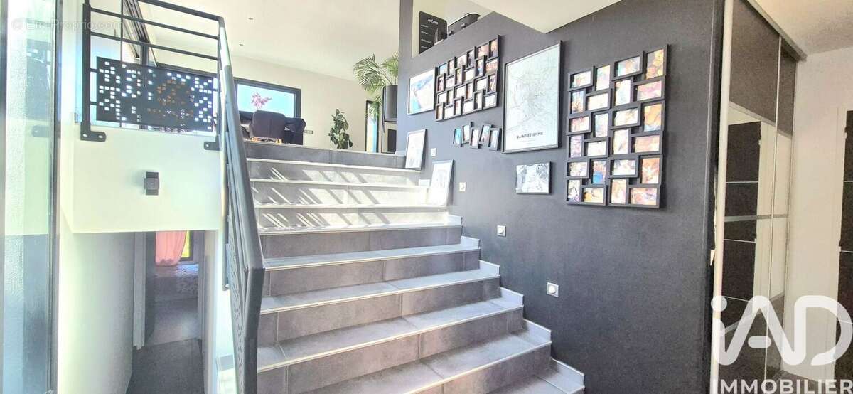 Photo 6 - Maison à SAINT-ETIENNE