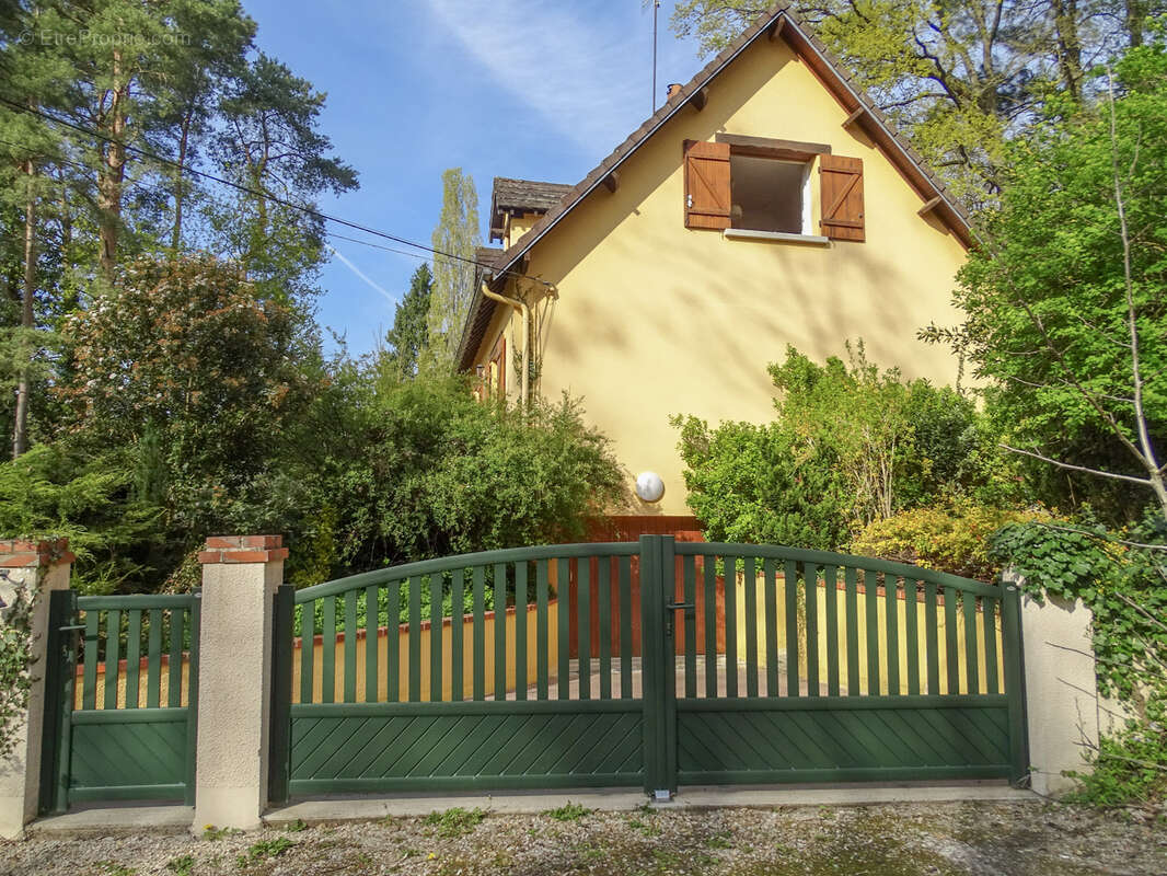 Maison à CHATRES-SUR-CHER