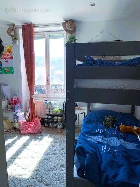 Appartement à NEUVILLE-SUR-SAONE