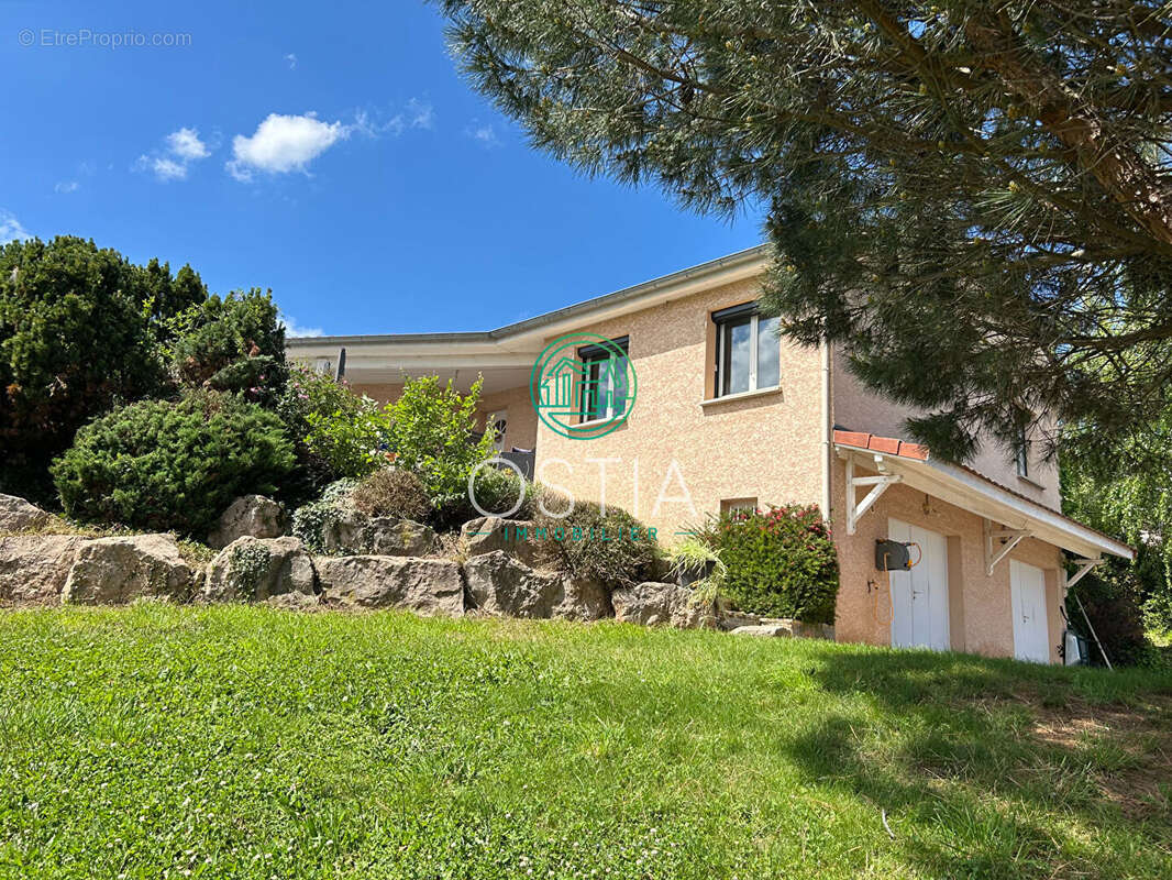 Villa St Romain En Jarez 5 pièce(s) 112 m2 - photo 2