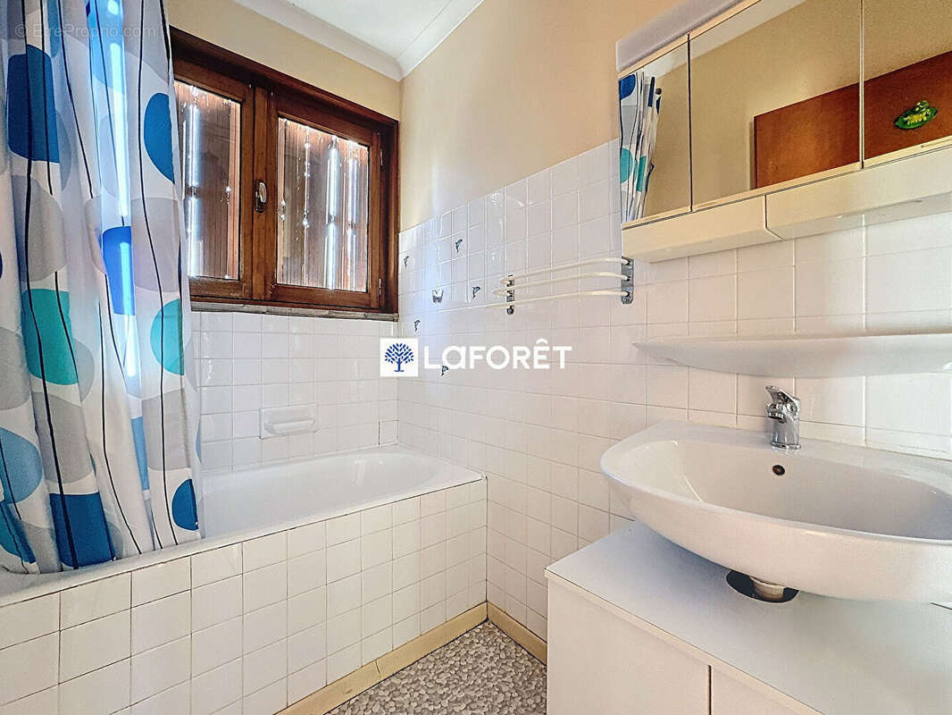 Maison à MUR-DE-BARREZ