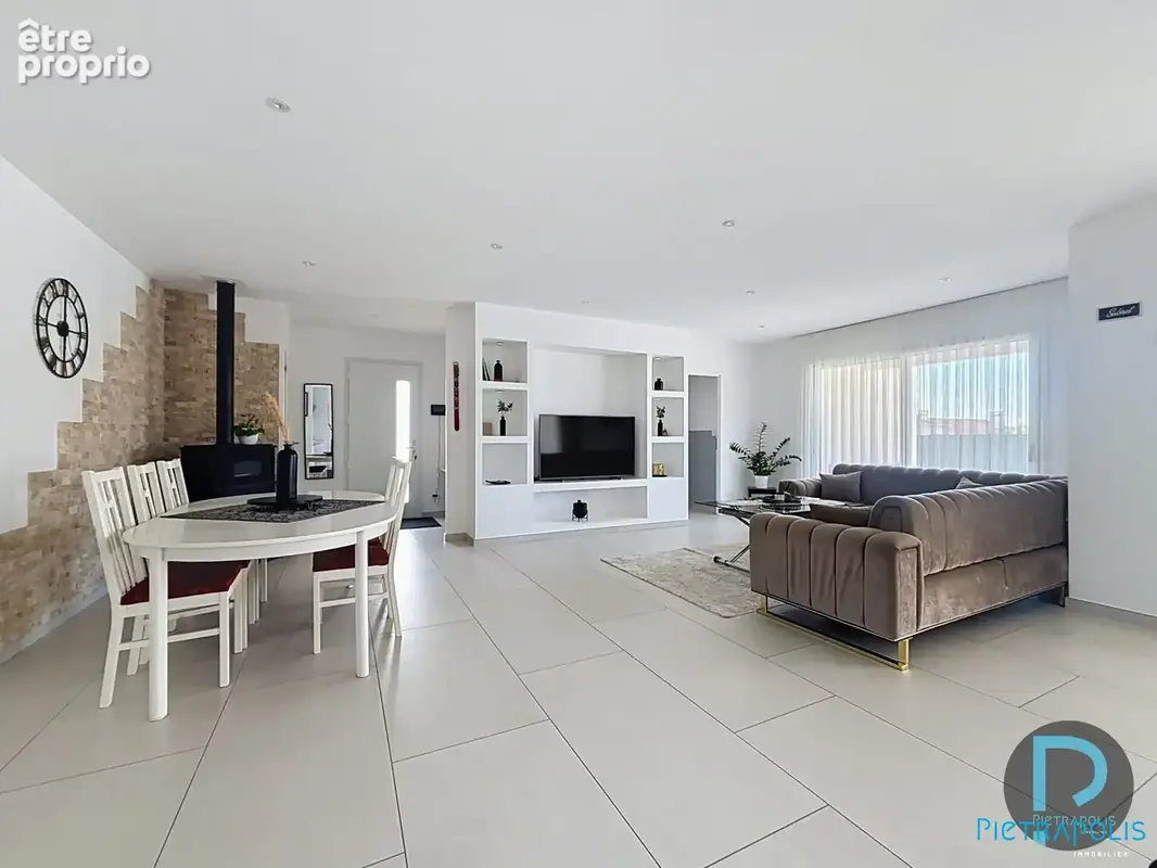 Maison 137 m² à Vonnas  - photo 4